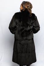 Load image into Gallery viewer, Black Dyed Mink Coat (Reversible to Taffeta)

